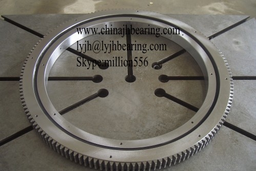 Vender 91-32 1055/1-06125 rodamiento,91-32 1055/1-06125 anillo giratorio con engranaje externo proveedor