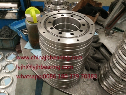 Rodamientos de rodillos cruzados XR855053 685,8*914,4*79,375 mm para máquinas de rectificación verticales proveedor