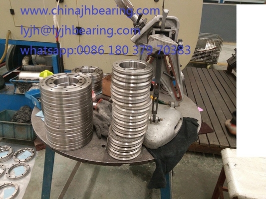Ofertas Robots máquina utilizada para RU 178G rodamientos de rodillos cilíndricos cruzados de 115x240x28mm proveedor