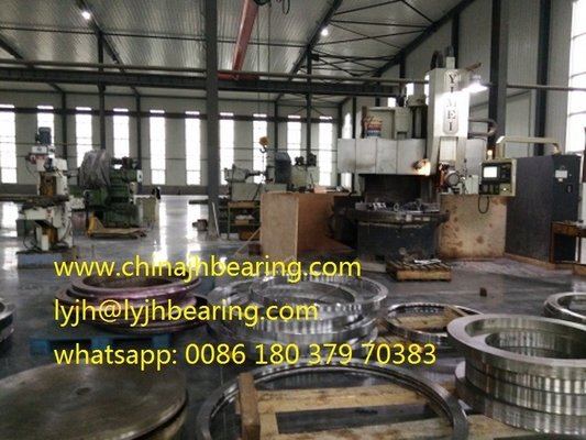 Es el RKS.060.25.1534 rodamiento giratorio de bolas de cuatro puntos de contacto China fábrica,1449x1619x68mm, oferta muestra proveedor