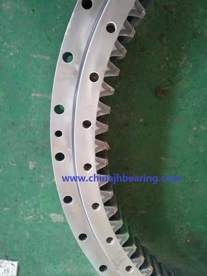 585DBS164Y anillo giratorio 585x810x85mm pertenecen a cuatro puntos de contacto rodamiento de bolas proveedor